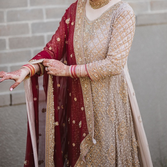 Royal Maroon and Taupe Indian Pakistani Bridal Lehenga Kameez - Picture 3 of 11